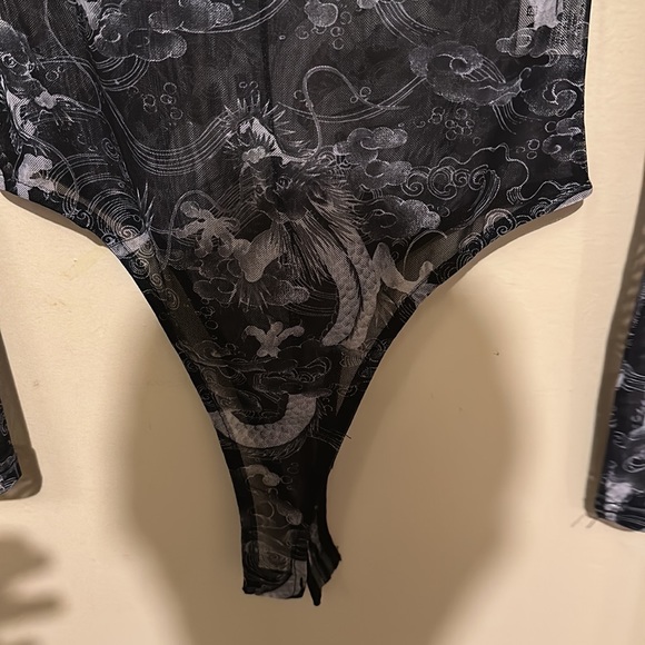 AKIRA ORIENTAL PRINT ‘DRAGON MAMA’ MESH SEE THROUGH BODYSUIT (BRAND NEW NO TAGS) - Picture 6 of 8